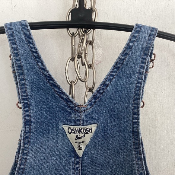 Osh Kosh light wash medium weight denim overalls with front + back logos Sz 5t - Picture 6 of 10